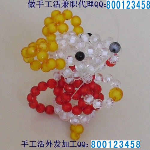 縣城找了份在家做手工活加工手套的工作 退休老人找工作在家做手工活手套靠勞動(dòng)掙錢(qián)(圖1)