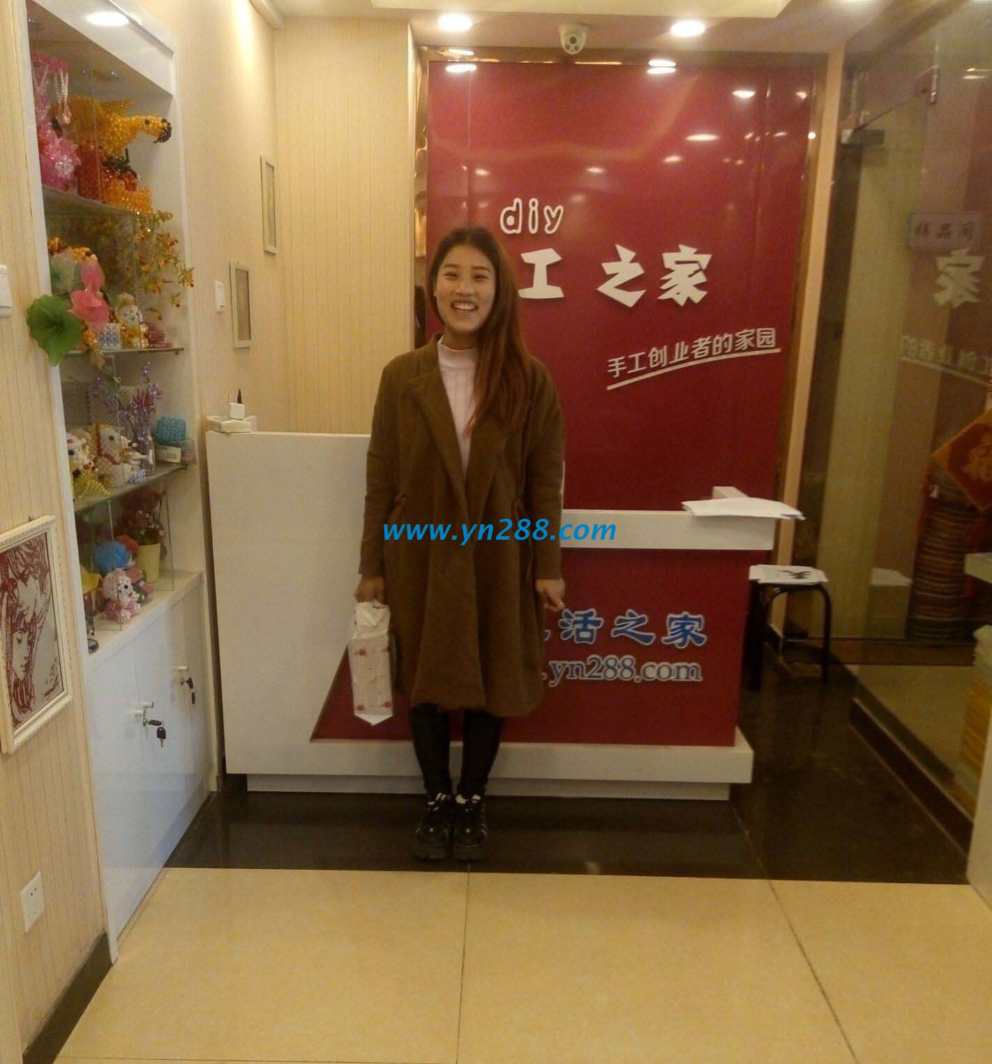 沙河楊女士親自來(lái)到手工活之家現(xiàn)場(chǎng)學(xué)做珠繡加工 沙河楊女士親自來(lái)到手工活之家現(xiàn)場(chǎng)學(xué)做珠繡加工(圖1)