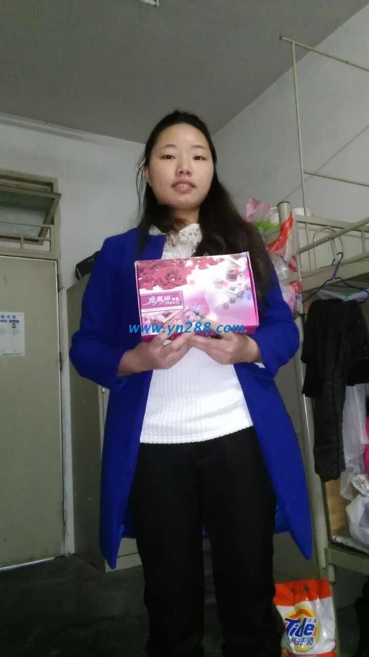 深圳龍崗區(qū)職業(yè)女工茍女士業(yè)余時間兼職手工活珠繡賺錢 深圳龍崗區(qū)職業(yè)女工茍女士業(yè)余時間兼職手工活珠繡賺錢(圖1)