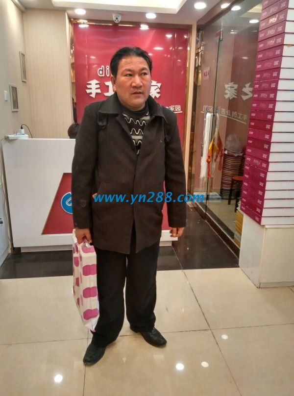 江蘇南通苗老先生一大早趕到手工活之家為愛(ài)人找活做 江蘇南通苗老先生一大早趕到手工活之家為愛(ài)人找活做(圖1)