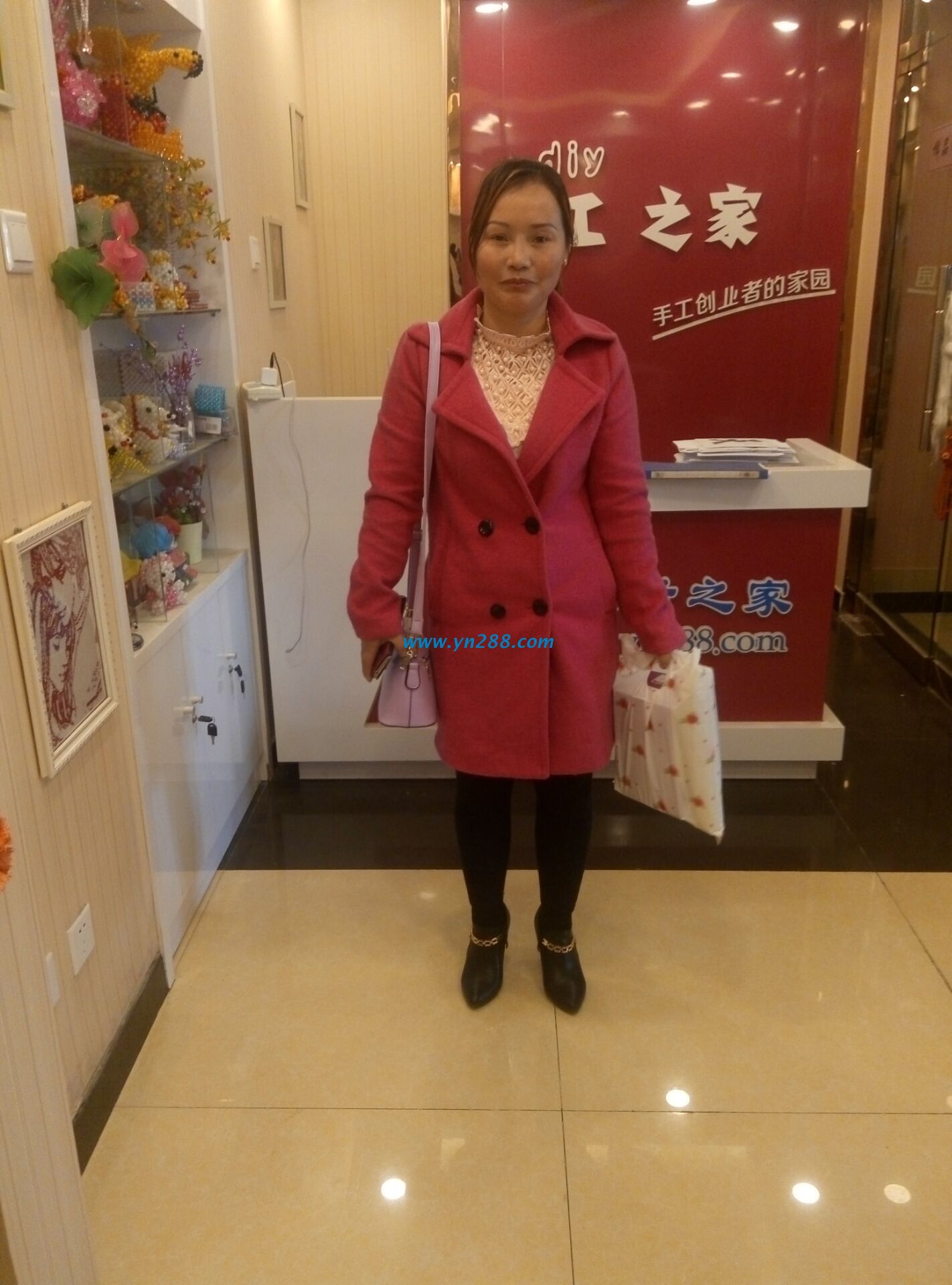 湖南湘西麻女士千里迢迢來(lái)到手工活之家拿材料 湖南湘西麻女士千里迢迢來(lái)到手工活之家拿材料(圖1)