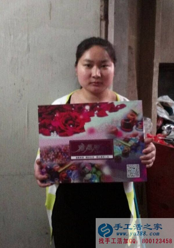 帶孩子?jì)D女也能做的手工活，浙江杭州牟女士在家做手工活串珠繡掙錢(圖1)