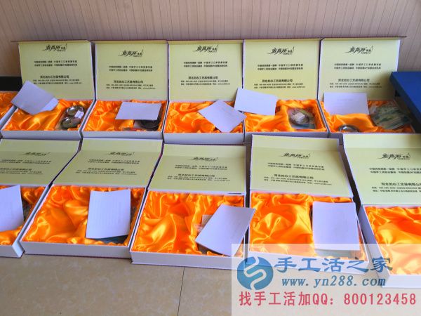 圖紙、制作串珠繡工具已放入