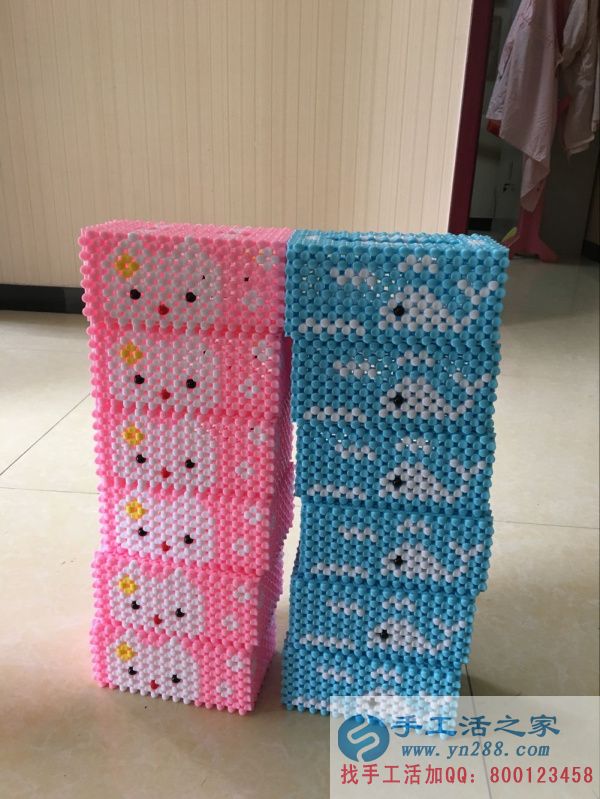 粉色與藍(lán)色串珠作品是小編的最愛哦，你喜歡嗎？