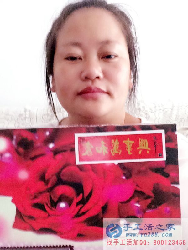 江蘇常州寶媽做手工活串珠繡賺錢，帶孩子賺錢兩不誤！