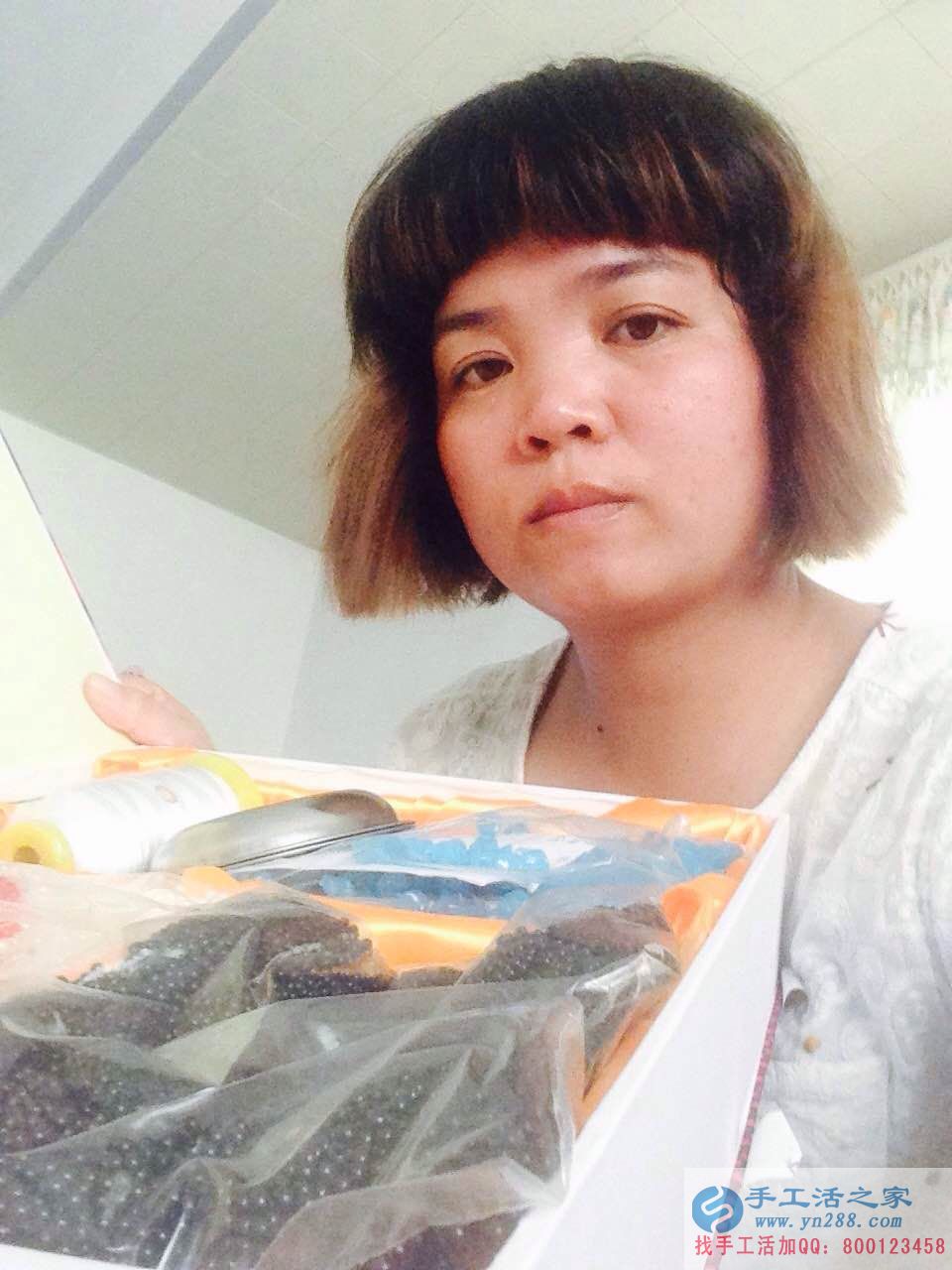 適合家庭婦女做的手工活，廣東佛山錢女士找到手工活串珠繡