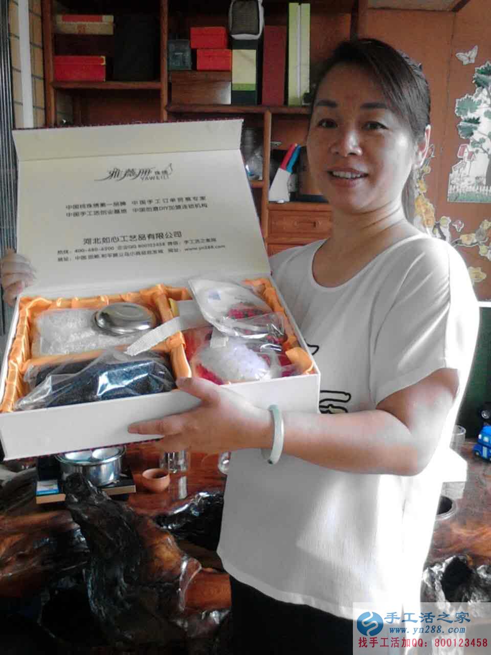 廣西百色市覃女士找到可以在家做的手工活，不交押金不用錢