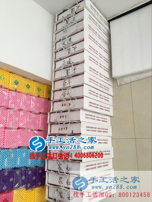  河南安陽武女士業(yè)余做手工活“把零散時(shí)間換成錢”！
