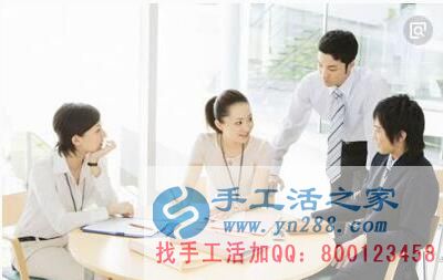 冬季兼職哪家強(qiáng)？遼寧錦州李女士看準(zhǔn)手工活之家外發(fā)項(xiàng)目，在家串珠掙錢