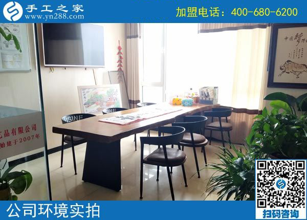 10月4日，為什么這個(gè)手工活外發(fā)加工廠家會(huì)連續(xù)三年受到CCTV的跟蹤專訪報(bào)道？手工之家接待考察加工客戶剪影