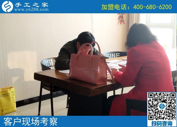 11月2日，哪里有在家做的手工活？那么多人選擇了這個彩珠繡免押金手工活。手工之家接待考察加工客戶剪影