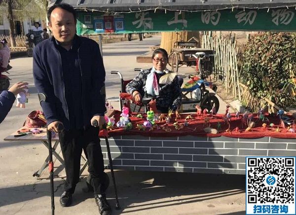 讓更多的民間手工和民間手工藝人在這個舞臺上一起高飛！------記手工之家郝總到訪糧畫小鎮(zhèn)，探訪草編大師李素云