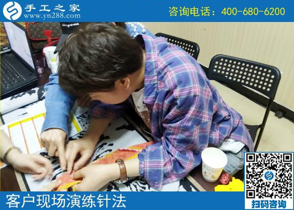 4月22日，正規(guī)供料的手工活，按時結算加工費的手工活就是珠繡，手工之家接待考察加工客戶剪影