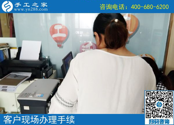 不臟不累，在家掙錢(qián)，河北辛集范女士找到這個(gè)正規(guī)可靠的外發(fā)手工活