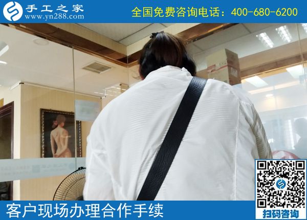 6月21日，正規(guī)可靠的手工活是什么樣子？手工之家接待考察加工客戶剪影