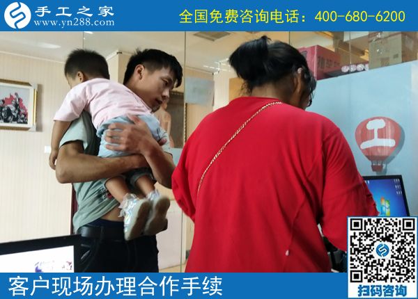 有夢想有動力，河北廊坊帶孩子寶媽楊女士在家做手工活兼職賺錢