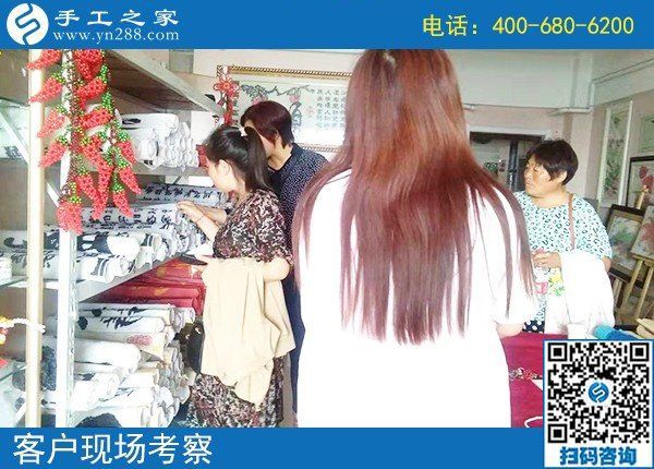 8月22日，想接正規(guī)廠家的手工活，很多人選擇這個(gè)沒(méi)有門檻的手工活，手工之家接待考察加工客戶剪影