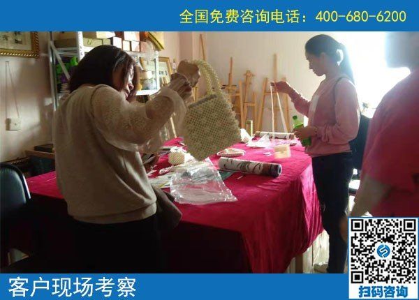 10月12日，這樣做，為了保證珠繡串珠外發(fā)手工活一直有活兒干、早結(jié)算加工費(fèi)。手工之家接待考察合作加工客戶剪影