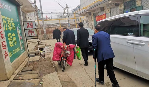 心懷公益、助力扶貧 --- --- 手工之家郝總與邯山區(qū)工商聯(lián)愛心企業(yè)家一起參加送溫暖春節(jié)慰問活動
