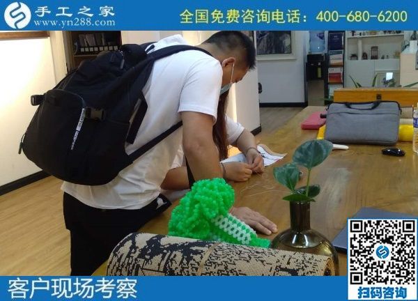 7月3日，58同城手工活外發(fā)加工，找到可以拿回家做的手工活選勵志珠珠繡。手工之家接待考察合作加工客戶剪影