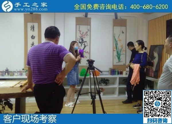 8月2日，想把手工活拿回家做，想接正規(guī)廠家的手工活，大家都選擇了這里，手工之家接待考察加工客戶剪影