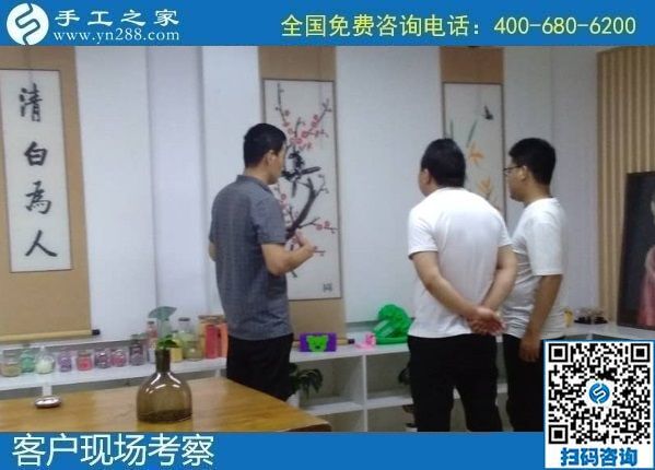 8月15日，手工活拿回家做要掙錢，越來越多的人選擇了這里外發(fā)手工活，手工之家接待考察合作加工客戶剪影