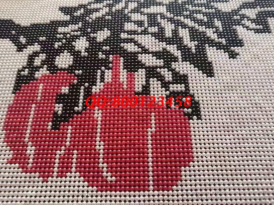 2月16日，適合老人在家干的手工活，手工活拿回家做，手工之家的珠繡串珠手工活外放回收、服務(wù)好，圖為勵志珠珠繡串珠產(chǎn)品細(xì)節(jié)