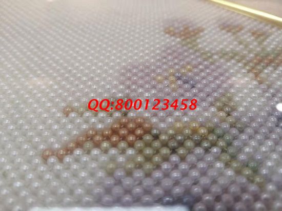 2月13日，串珠手工活外發(fā)加工，手工外發(fā)，手工之家服務(wù)貼心，珠繡串珠手工活靠譜，圖為勵(lì)志珠珠繡串珠產(chǎn)品細(xì)節(jié)剪影