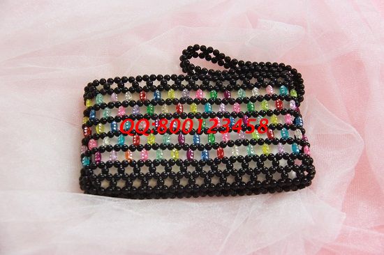 2月7日，可以在家做的手工活，這里的珠繡外發(fā)手工活負(fù)責(zé)郵寄到家還回收，珠繡手工珠包成品細(xì)節(jié)實(shí)拍