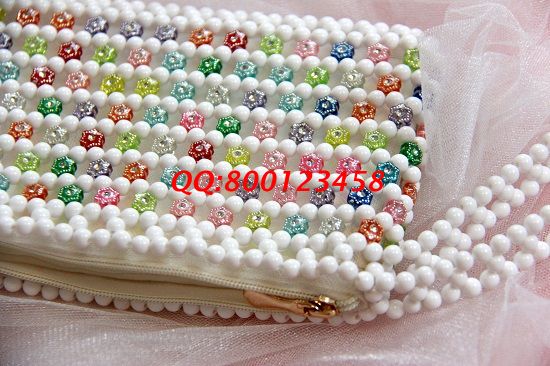 2月7日，可以在家做的手工活，這里的珠繡外發(fā)手工活負(fù)責(zé)郵寄到家還回收，珠繡手工珠包成品細(xì)節(jié)實(shí)拍