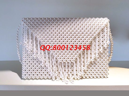 12月30日，找適合大家的外發(fā)手工活、想找正規(guī)廠家的手工活，放心在家做手工活掙錢，自己做還是組織人做，來手工之家都可以，圖為勵志珠珠繡串珠（珠包）產(chǎn)品實拍