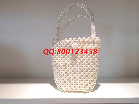 12月30日，找適合大家的外發(fā)手工活、想找正規(guī)廠家的手工活，放心在家做手工活掙錢，自己做還是組織人做，來手工之家都可以，圖為勵志珠珠繡串珠（珠包）產(chǎn)品實拍