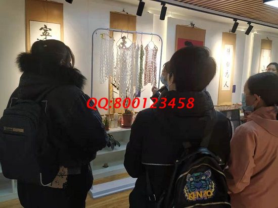 3月7日，拿回家做的手工活，想接正規(guī)廠家的手工活，就選勵志珠珠繡，手工之家接待考察合作加工客戶剪影