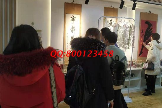 3月7日，拿回家做的手工活，想接正規(guī)廠家的手工活，就選勵志珠珠繡，手工之家接待考察合作加工客戶剪影