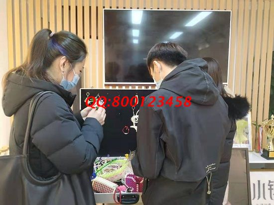 3月7日，拿回家做的手工活，想接正規(guī)廠家的手工活，就選勵志珠珠繡，手工之家接待考察合作加工客戶剪影