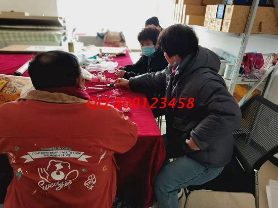 3月10日，正規(guī)供料的手工活，在家做的手工活，這里的合作模式和服務都好，考察合作加工客戶現(xiàn)場學習剪影