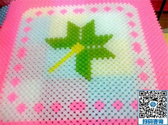 漂亮的串珠手工活外發(fā)，深得手工愛好者們喜愛(圖1)