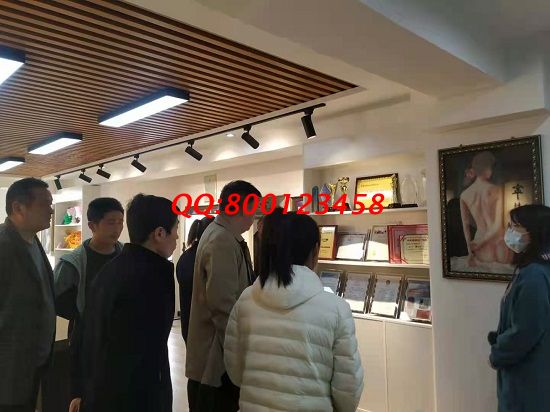 3月17日，做手工活掙錢，這里的外發(fā)手工活讓很多人實(shí)現(xiàn)了居家就業(yè)創(chuàng)業(yè)，手工之家接待考察加工客戶剪影