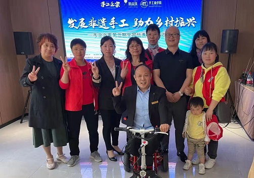 5月2日，純手工活外發(fā)加工，非遺傳統(tǒng)手工勵志珠珠繡是個好選擇，手工之家第二期優(yōu)秀繡娘培訓(xùn)會剪影