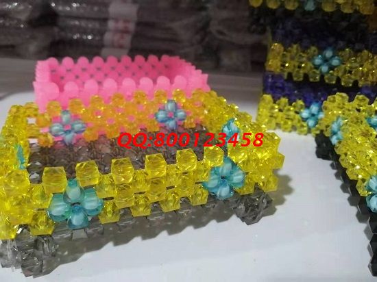6月15日，在家做手工活掙錢，安全環(huán)保的珠繡外發(fā)手工活更合適，也是更多人的選擇，圖為勵(lì)志珠珠串珠手工成品（肥皂盒）實(shí)拍