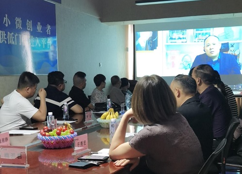 傳遞愛心，讓社會美好溫暖------記邯鄲紅十字愛心公益聯(lián)盟在手工之家