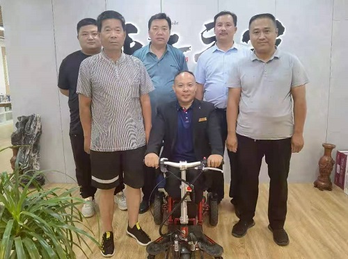 發(fā)展殘疾人事業(yè)，實(shí)施鄉(xiāng)村振興戰(zhàn)略--------記邱縣梁二莊鎮(zhèn)村領(lǐng)導(dǎo)一行蒞臨手工之家參觀指導(dǎo)