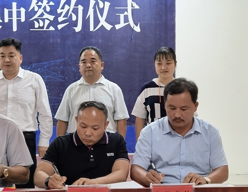 助力鄉(xiāng)村振興，用手工帶動農(nóng)民富裕------記手工之家創(chuàng)始人參加邯鄲梁二莊鎮(zhèn)重點(diǎn)項(xiàng)目集中簽約儀式