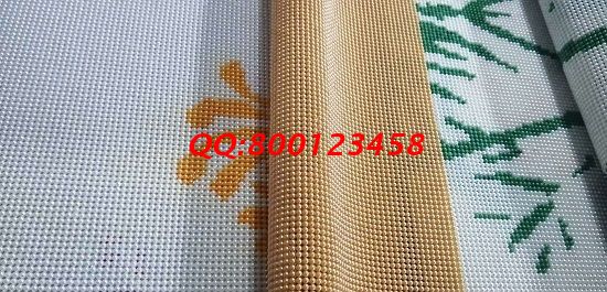 8月11日，可以寄到家做的手工活，想接正規(guī)廠家的手工活，就選擇十多年的老企業(yè)手工之家，圖為勵(lì)志珠珠繡成品細(xì)節(jié)實(shí)拍