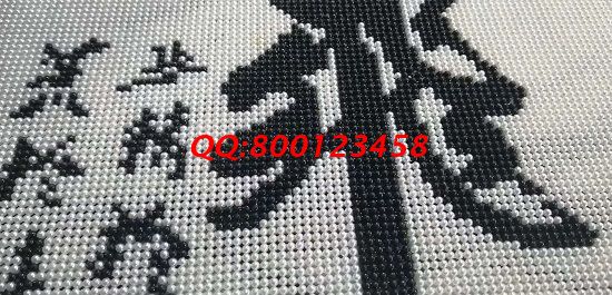 8月13日，組織人做手工活掙錢，這個(gè)拿回家做的手工活也可以做代理，是在家掙錢的好方法，圖為勵(lì)志珠珠繡成品細(xì)節(jié)實(shí)拍