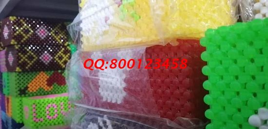 8月16日，在家賺錢的手工活，可以寄到家做的手工活，勵志珠珠繡外發(fā)手工活有這樣的服務(wù)，圖為勵志珠珠繡串珠產(chǎn)品實拍