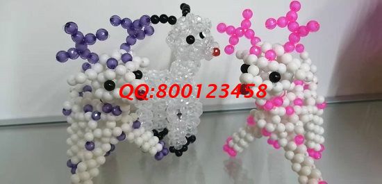 8月17日，找正規(guī)可靠的手工活加工項(xiàng)目，手工之家的手工活代理加工項(xiàng)目造福了很多人，圖為勵(lì)志珠珠繡串珠小飾品實(shí)拍