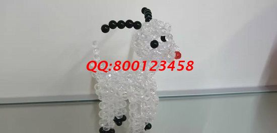 8月17日，找正規(guī)可靠的手工活加工項(xiàng)目，手工之家的手工活代理加工項(xiàng)目造福了很多人，圖為勵(lì)志珠珠繡串珠小飾品實(shí)拍