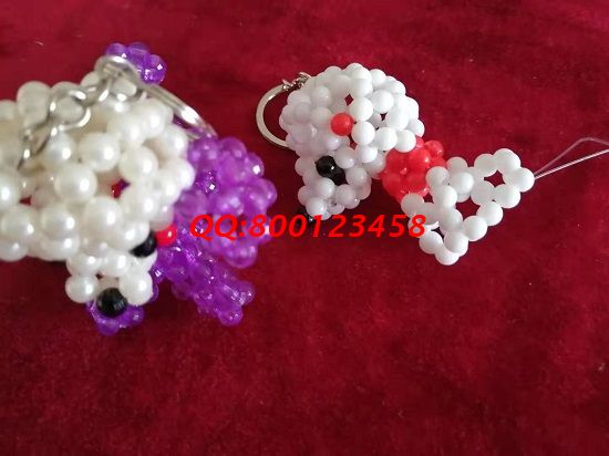 8月20日，可以寄到家做的手工活，在手工之家能找到正規(guī)可靠的管回收手工活，圖為勵(lì)志珠珠繡串珠小飾品成品及加工細(xì)節(jié)實(shí)拍