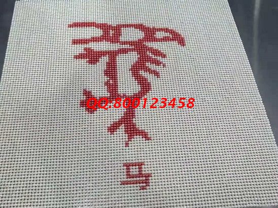 8月28日，付出就有收獲，珠繡可以帶回家做的手工活簡(jiǎn)單好做、收入有保障，很適合大家，圖為勵(lì)志珠珠繡串珠成品實(shí)拍